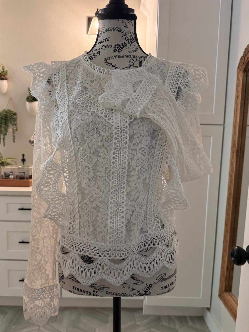 SHEIN White Lace Victorian Blouse. Crochet Ruffle Long Sleeve Top. Sz US 8